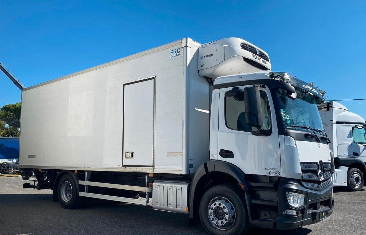 MERCEDES ANTOS 18.33 CASSONE ISOTERMICO E SPONDA - Kühlkoffer LKW: das Bild 4 MERCEDES ANTOS 18.33 CASSONE ISOTERMICO E SPONDA - Kühlkoffer LKW: das Bild 4