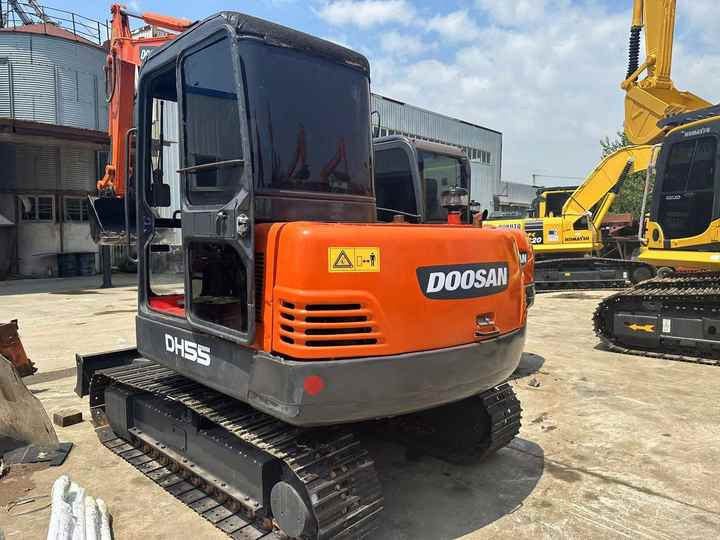 90% New Mini Excavator Doosan DH55 Second-hand Excavator 5 Ton Mini Used Excavator for Sale in Low Price - Minibagger: das Bild 3 90% New Mini Excavator Doosan DH55 Second-hand Excavator 5 Ton Mini Used Excavator for Sale in Low Price - Minibagger: das Bild 3