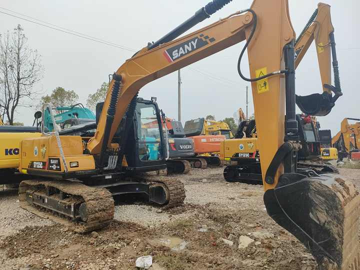 China Brand Used Sany China Brand Used Sany Sy135c Mini Excavator 6ton Crawler Earth Digger Machine for Sale - Minibagger: das Bild 2 China Brand Used Sany China Brand Used Sany Sy135c Mini Excavator 6ton Crawler Earth Digger Machine for Sale - Minibagger: das Bild 2