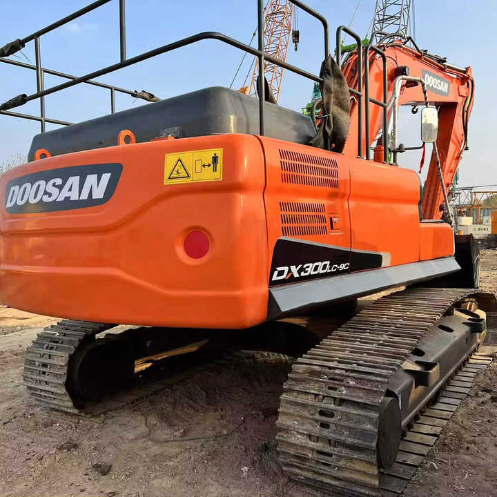Doosan Construction Equipment Dx300 , Used Earth-moving Machine Doosan Excavator , Doosan Heavy Machines for Sale - Kettenbagger: das Bild 1 Doosan Construction Equipment Dx300 , Used Earth-moving Machine Doosan Excavator , Doosan Heavy Machines for Sale - Kettenbagger: das Bild 1