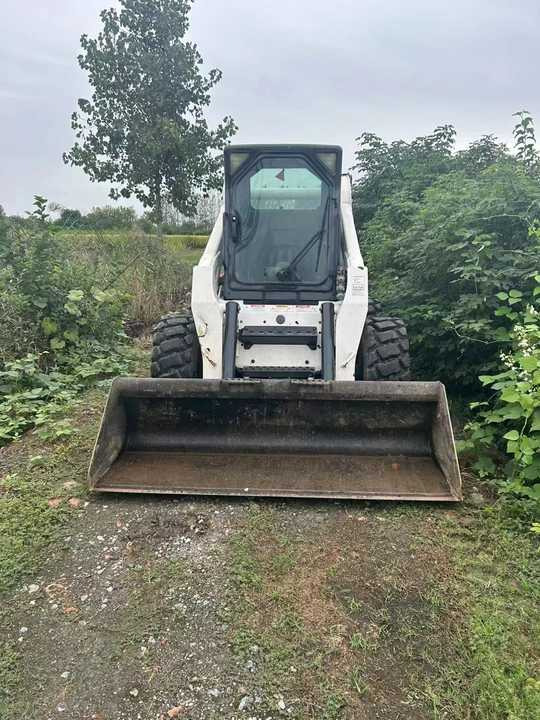 Second Hand BOBCAT S300 Skid-steer Loader with Very Good Performance Is for Sale at a Low Price - Kompaktlader: das Bild 3 Second Hand BOBCAT S300 Skid-steer Loader with Very Good Performance Is for Sale at a Low Price - Kompaktlader: das Bild 3