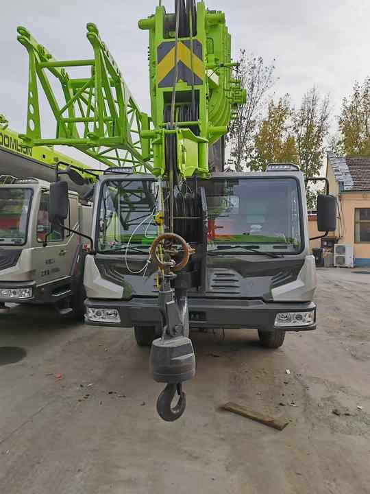 Second Hand ZOOMLION 25 Ton ZTC250V531 30 Ton ZTC300V532 70 Ton ZTC700H6 Hydraulmic Mobile Truck Crane on Sale - Mobilkran: das Bild 2 Second Hand ZOOMLION 25 Ton ZTC250V531 30 Ton ZTC300V532 70 Ton ZTC700H6 Hydraulmic Mobile Truck Crane on Sale - Mobilkran: das Bild 2
