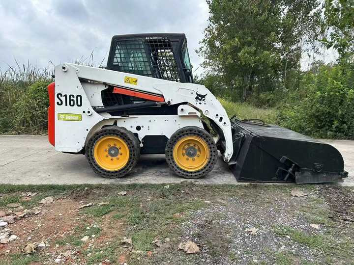 USED BOBCAT S160 Skid-steer Loader with Very Good Performance Is for Sale at a Low Price. - Kompaktlader: das Bild 3 USED BOBCAT S160 Skid-steer Loader with Very Good Performance Is for Sale at a Low Price. - Kompaktlader: das Bild 3