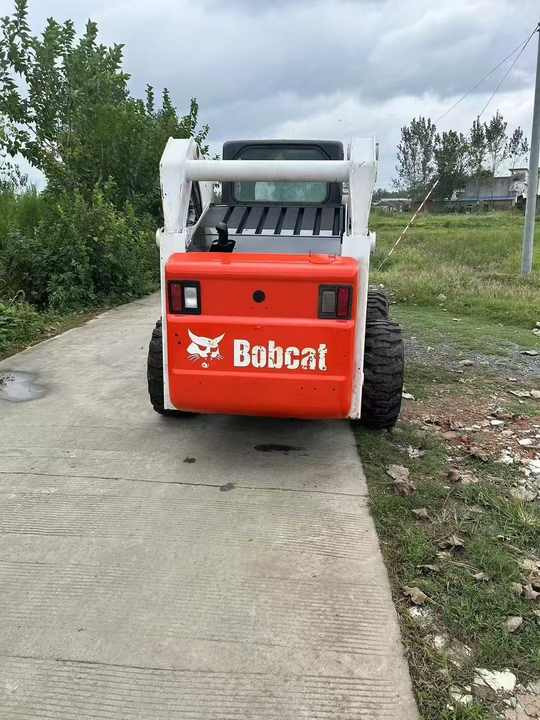 USED BOBCAT S300 Skid-steer Loader with Very Good Performance Is for Sale at a Low Price. S160/s185/s220/330 in Stock - Kompaktlader: das Bild 3 USED BOBCAT S300 Skid-steer Loader with Very Good Performance Is for Sale at a Low Price. S160/s185/s220/330 in Stock - Kompaktlader: das Bild 3