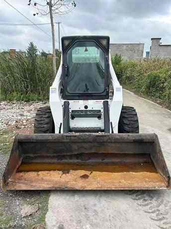 USED BOBCAT S300 Skid-steer Loader with Very Good Performance Is for Sale at a Low Price. S160/s185/s220/330 in Stock - Kompaktlader: das Bild 5 USED BOBCAT S300 Skid-steer Loader with Very Good Performance Is for Sale at a Low Price. S160/s185/s220/330 in Stock - Kompaktlader: das Bild 5