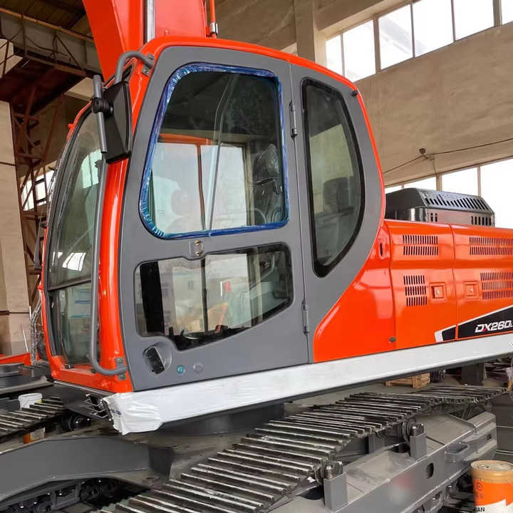Used Digger DOOSAN DX260 Construction Machinery Construction Digger Used DOOSAN DX260 Cheap Excavator - Kettenbagger: das Bild 1 Used Digger DOOSAN DX260 Construction Machinery Construction Digger Used DOOSAN DX260 Cheap Excavator - Kettenbagger: das Bild 1