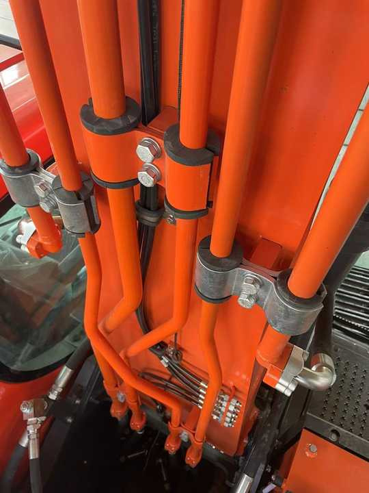 Used Digger DOOSAN DX260 Construction Machinery Construction Digger Used DOOSAN DX260 Cheap Excavator - Kettenbagger: das Bild 5 Used Digger DOOSAN DX260 Construction Machinery Construction Digger Used DOOSAN DX260 Cheap Excavator - Kettenbagger: das Bild 5