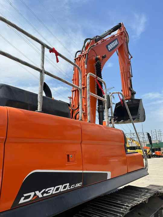 Kettenbagger Used Digger DOOSAN DX300 Construction Machinery Construction Digger Used DOOSAN DX300 Cheap Excavator: das Bild 6