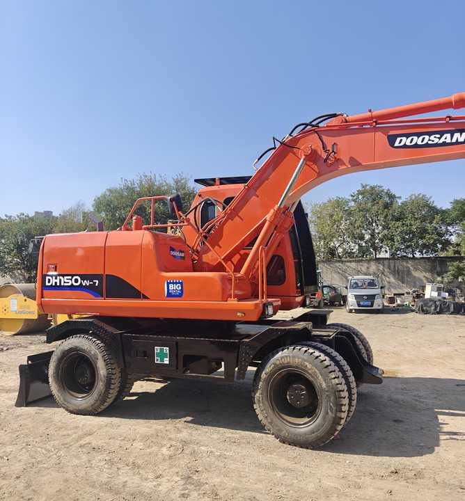 Used Doosan DH150W-7 Model Wheel Excavator Second Hand Machine Popular Brand Korean Doosan Hydraulic Machinery - Mobilbagger: das Bild 2 Used Doosan DH150W-7 Model Wheel Excavator Second Hand Machine Popular Brand Korean Doosan Hydraulic Machinery - Mobilbagger: das Bild 2
