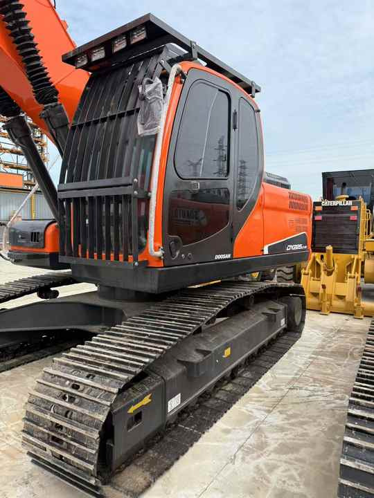 Used Doosan DX225LC-9C Hydraulic Excavator 25 Ton Doosan Dx225 Crawler Excavator with Excellent Performance Low Price for Sale - Bagger: das Bild 2 Used Doosan DX225LC-9C Hydraulic Excavator 25 Ton Doosan Dx225 Crawler Excavator with Excellent Performance Low Price for Sale - Bagger: das Bild 2