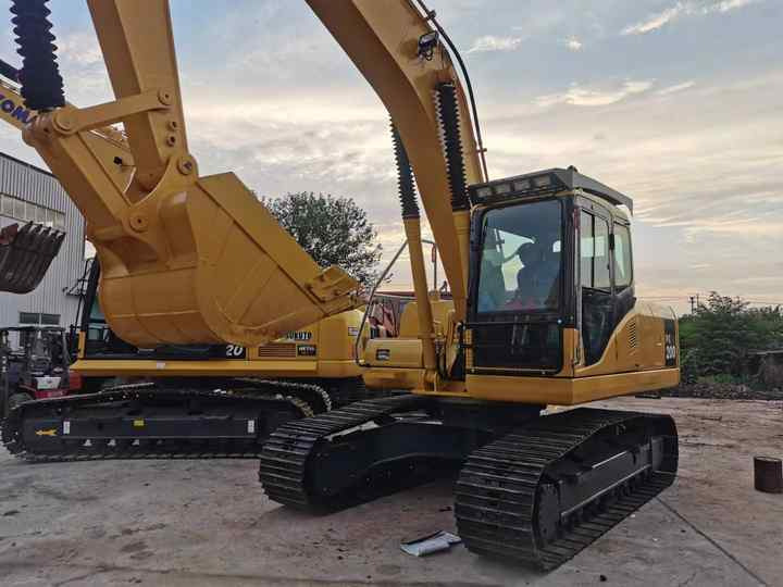 Used Good Quality Japan Original PC200-7 in Good Condition PC200-7 Komatsu - Kettenbagger: das Bild 5 Used Good Quality Japan Original PC200-7 in Good Condition PC200-7 Komatsu - Kettenbagger: das Bild 5