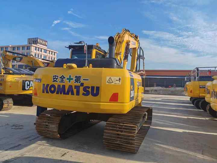 Used Japan Brand komatsu Pc200-8N1 with Wide Tackhoe for Sale Anhui Zhaomi Construction Machinery - Kettenbagger: das Bild 5 Used Japan Brand komatsu Pc200-8N1 with Wide Tackhoe for Sale Anhui Zhaomi Construction Machinery - Kettenbagger: das Bild 5