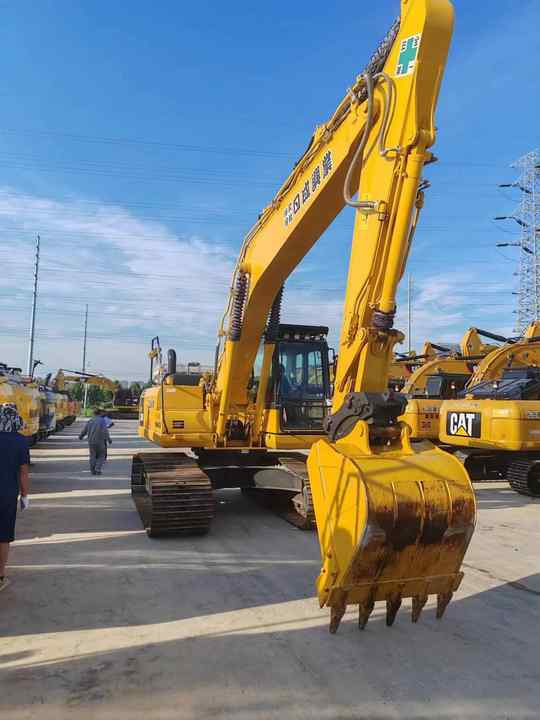 Used Japan Brand komatsu Pc200-8N1 with Wide Tackhoe for Sale Anhui Zhaomi Construction Machinery - Kettenbagger: das Bild 3 Used Japan Brand komatsu Pc200-8N1 with Wide Tackhoe for Sale Anhui Zhaomi Construction Machinery - Kettenbagger: das Bild 3