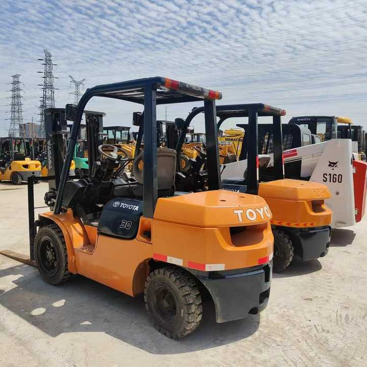 Used Japan Brand toyota 3 Tons Forklift on Hot Sale toyota Forklift 10 Ton 3ton 5 Ton Forklift - Gabelstapler: das Bild 2 Used Japan Brand toyota 3 Tons Forklift on Hot Sale toyota Forklift 10 Ton 3ton 5 Ton Forklift - Gabelstapler: das Bild 2