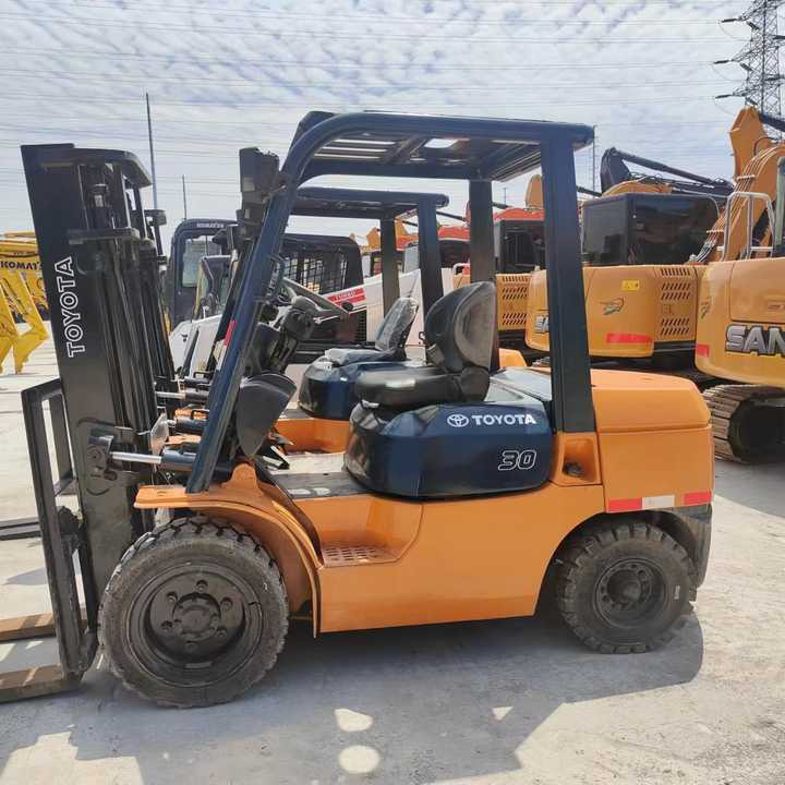 Used Japan Brand toyota 3 Tons Forklift on Hot Sale toyota Forklift 10 Ton 3ton 5 Ton Forklift - Gabelstapler: das Bild 1 Used Japan Brand toyota 3 Tons Forklift on Hot Sale toyota Forklift 10 Ton 3ton 5 Ton Forklift - Gabelstapler: das Bild 1