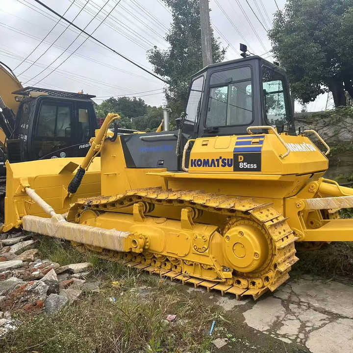 Used Japan Komatsu D85ESS Dozer with Ripper Komatsu D85 Crawler Bulldozer with Excellent Performance Low Price for Sale - Bulldozer: das Bild 1 Used Japan Komatsu D85ESS Dozer with Ripper Komatsu D85 Crawler Bulldozer with Excellent Performance Low Price for Sale - Bulldozer: das Bild 1