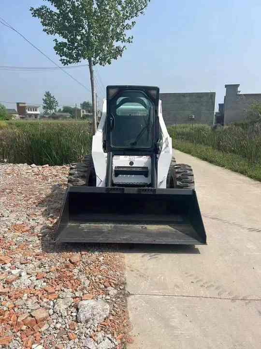 Very Low Price American Brand Used Bobcat S330 Skid Steer Loader with Superior Performance for Sale S160/S180/S300 in Stock - Kompaktlader: das Bild 2 Very Low Price American Brand Used Bobcat S330 Skid Steer Loader with Superior Performance for Sale S160/S180/S300 in Stock - Kompaktlader: das Bild 2
