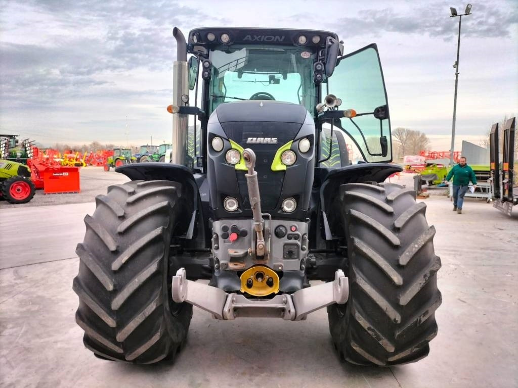 Claas Axion 810 - Traktor: das Bild 2 Claas Axion 810 - Traktor: das Bild 2
