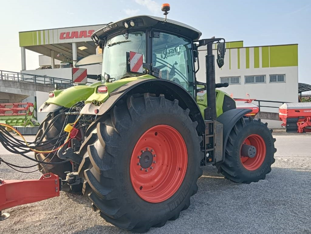 Traktor Claas Axion 870 Cmatic: das Bild 13
