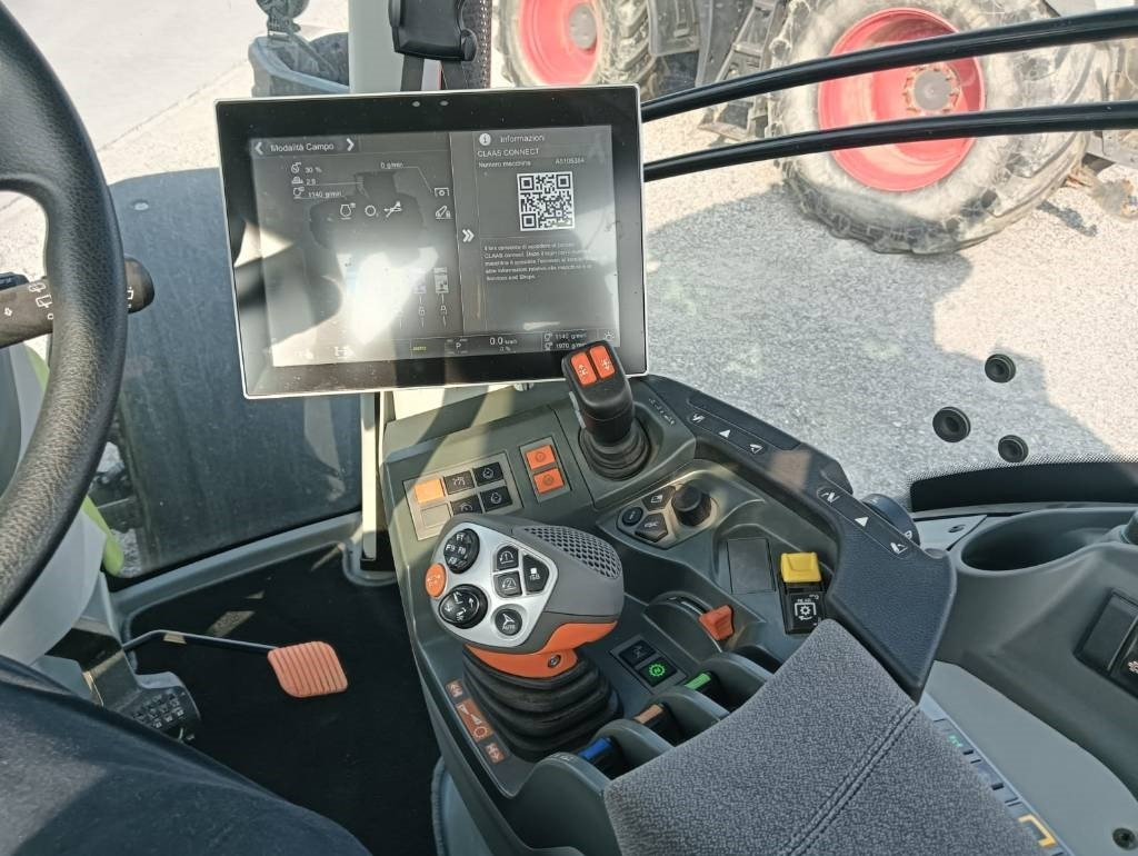 Claas Axion 870 Cmatic - Traktor: das Bild 4 Claas Axion 870 Cmatic - Traktor: das Bild 4