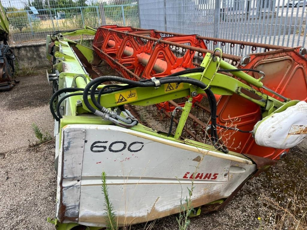 Claas C 600 - Zubehör für Erntemaschine: das Bild 1 Claas C 600 - Zubehör für Erntemaschine: das Bild 1