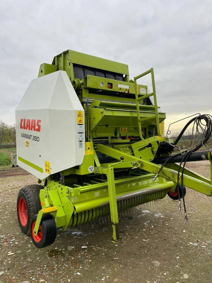 Claas Variant 280 - Rundballenpresse: das Bild 1 Claas Variant 280 - Rundballenpresse: das Bild 1
