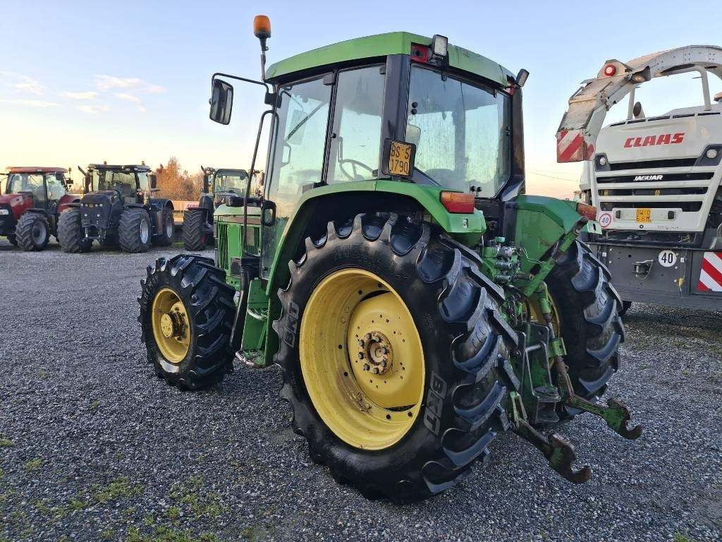 John Deere 6400 - Traktor: das Bild 5 John Deere 6400 - Traktor: das Bild 5