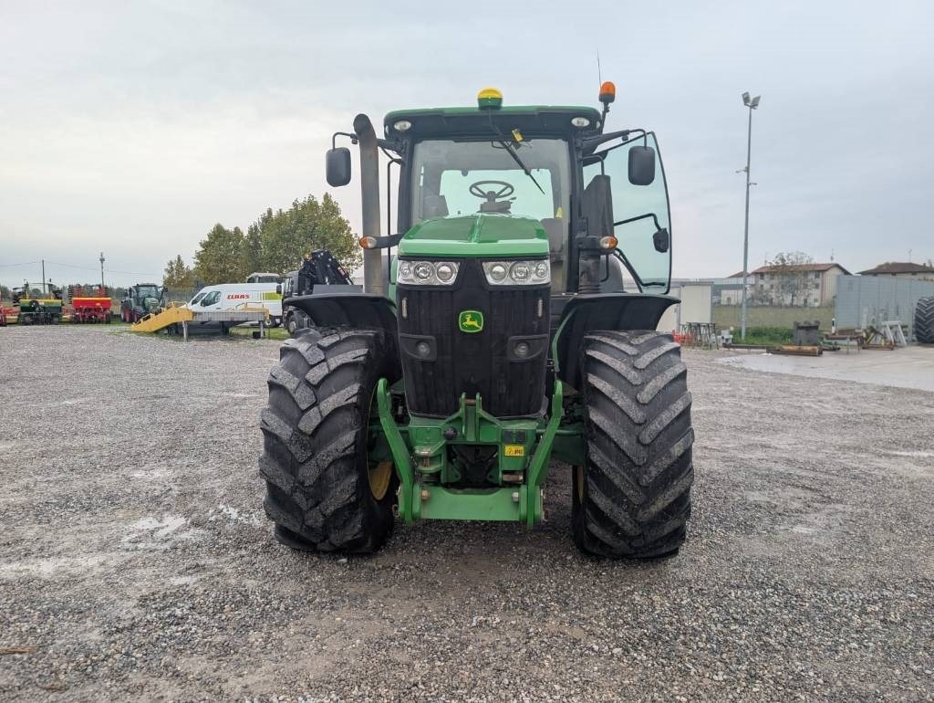 John Deere 7230 R - Traktor: das Bild 2 John Deere 7230 R - Traktor: das Bild 2