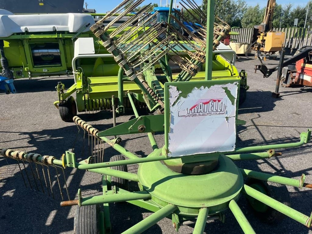 Heuwender/ Wenderechen Krone SWADRO 385: das Bild 6