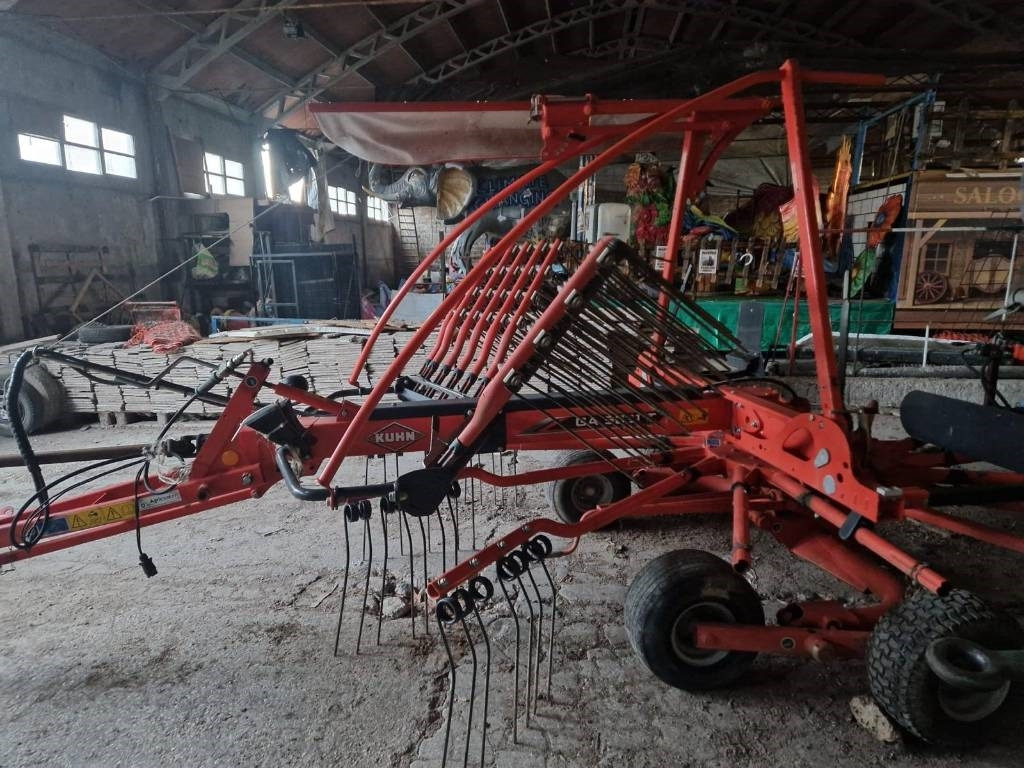 Kuhn 5031T - Heuwender/ Wenderechen: das Bild 4 Kuhn 5031T - Heuwender/ Wenderechen: das Bild 4