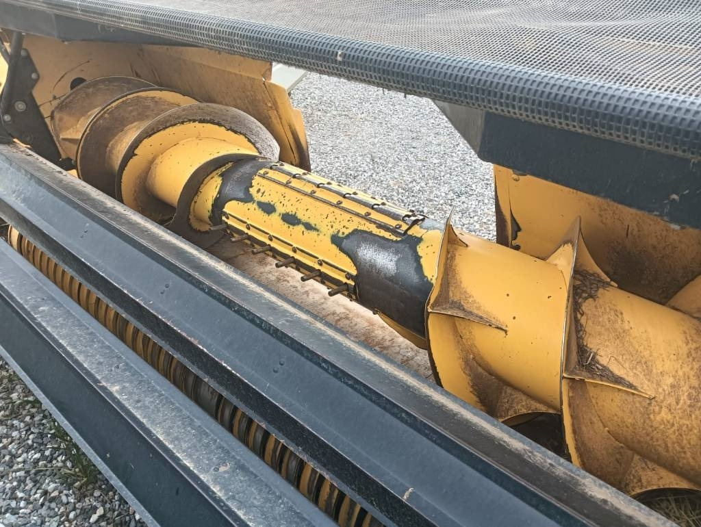 New Holland PICK UP 3 MT - Grünlandtechnik: das Bild 2 New Holland PICK UP 3 MT - Grünlandtechnik: das Bild 2