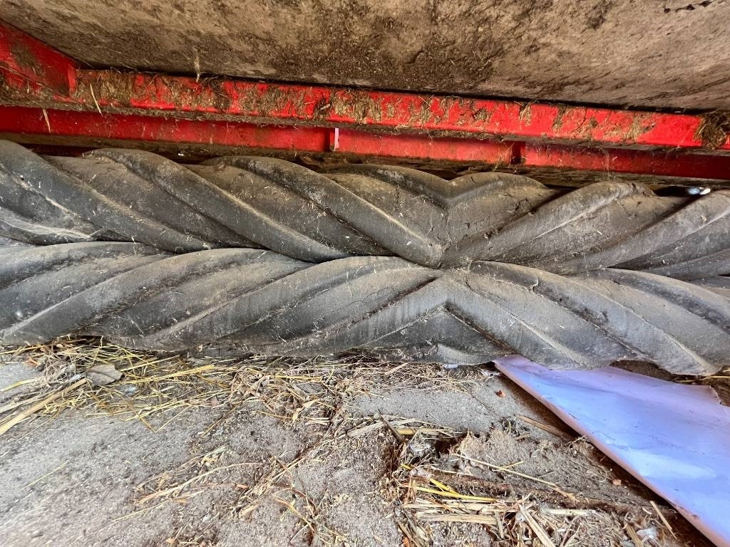 Pöttinger NOVACT X8 - Mähwerk: das Bild 3 Pöttinger NOVACT X8 - Mähwerk: das Bild 3