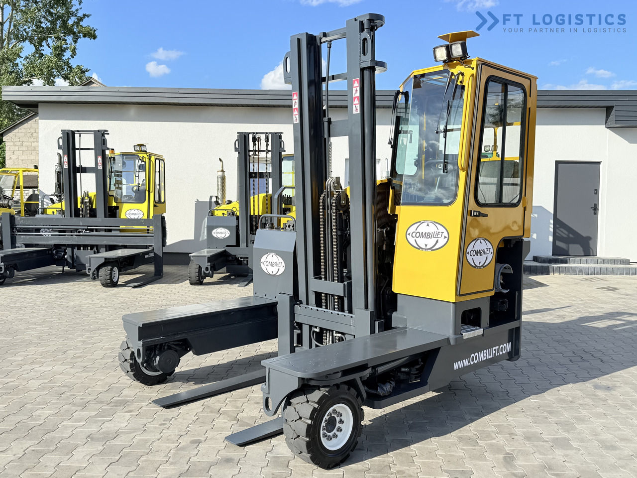 COMBILIFT C4000 / GAS / DUPLEX - 4100MM / SIDE SHIFT / FREE LIFT / FULL HEATED CABIN / ONLY 4223 HOURS / CONDITION – LIKE NEW! - Vierwegstapler: das Bild 2 COMBILIFT C4000 / GAS / DUPLEX - 4100MM / SIDE SHIFT / FREE LIFT / FULL HEATED CABIN / ONLY 4223 HOURS / CONDITION – LIKE NEW! - Vierwegstapler: das Bild 2
