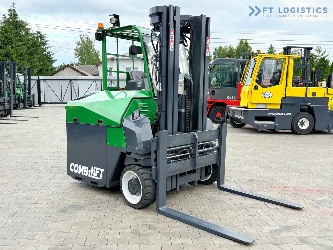 COMBILIFT Combilift CBE4000 / TRIPLEX 5200MM / ELECTRIC / FREE LIFT / FORK POSITIONER / SIDESHIFT / LIKE NEW - Vierwegstapler: das Bild 2 COMBILIFT Combilift CBE4000 / TRIPLEX 5200MM / ELECTRIC / FREE LIFT / FORK POSITIONER / SIDESHIFT / LIKE NEW - Vierwegstapler: das Bild 2