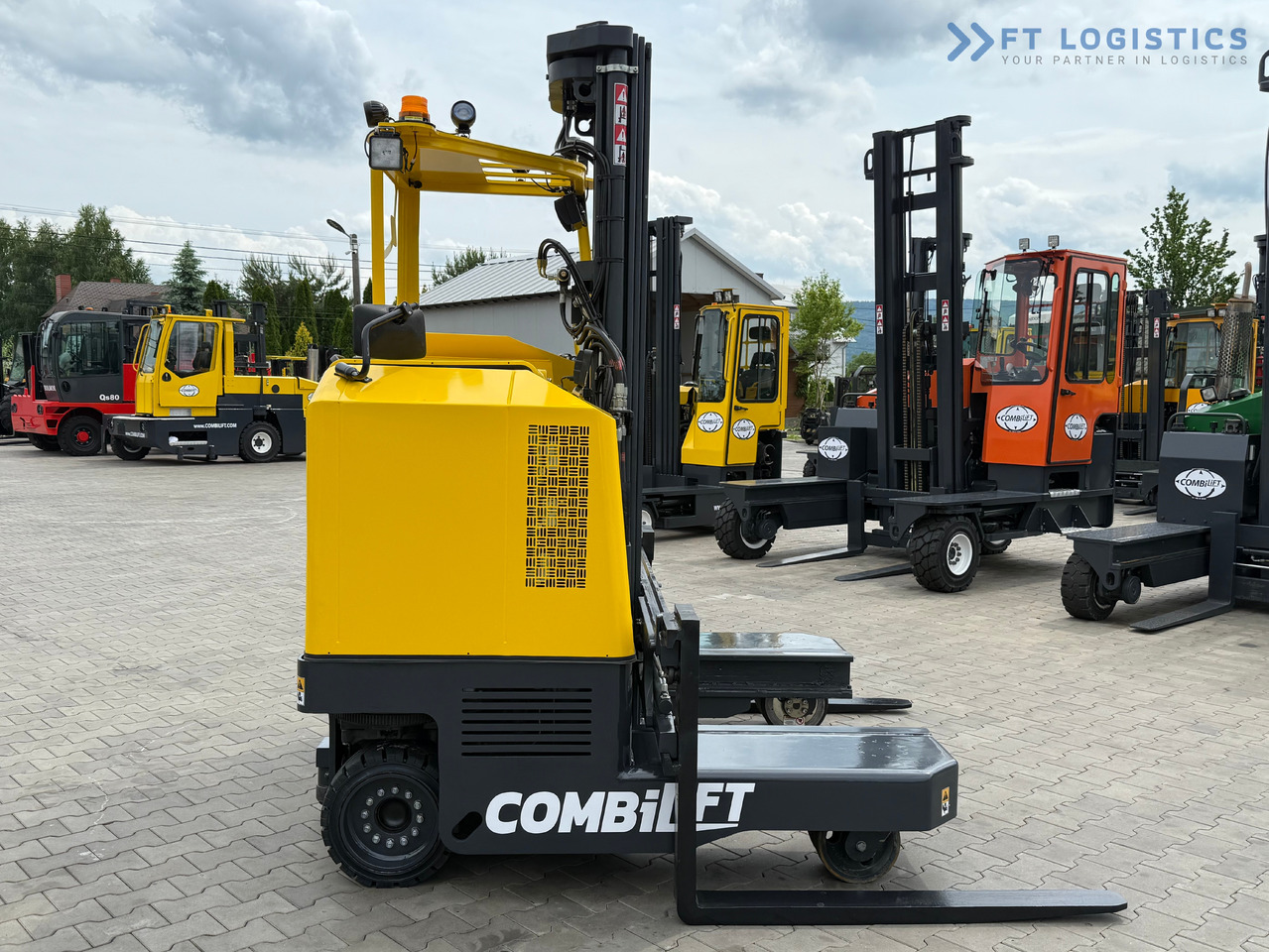 COMBILIFT MR / ELECTRIC / TRIPLEX – 6000MM / FULL FREE LIFT / WIDE POSITIONER / FORK SIDESHIFT / ONLY 1400 HOURS / LIKE NEW - Vierwegstapler: das Bild 5 COMBILIFT MR / ELECTRIC / TRIPLEX – 6000MM / FULL FREE LIFT / WIDE POSITIONER / FORK SIDESHIFT / ONLY 1400 HOURS / LIKE NEW - Vierwegstapler: das Bild 5