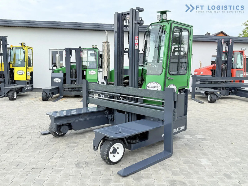 Combilift C3000 / DIESEL / DUPLEX - 4000MM / WIDE FORK POSITIONER 2700MM / FULL HEATED CABIN / ONLY 6905H / CONDITION - LIKE NEW! C3000 / - Vierwegstapler: das Bild 1 Combilift C3000 / DIESEL / DUPLEX - 4000MM / WIDE FORK POSITIONER 2700MM / FULL HEATED CABIN / ONLY 6905H / CONDITION - LIKE NEW! C3000 / - Vierwegstapler: das Bild 1