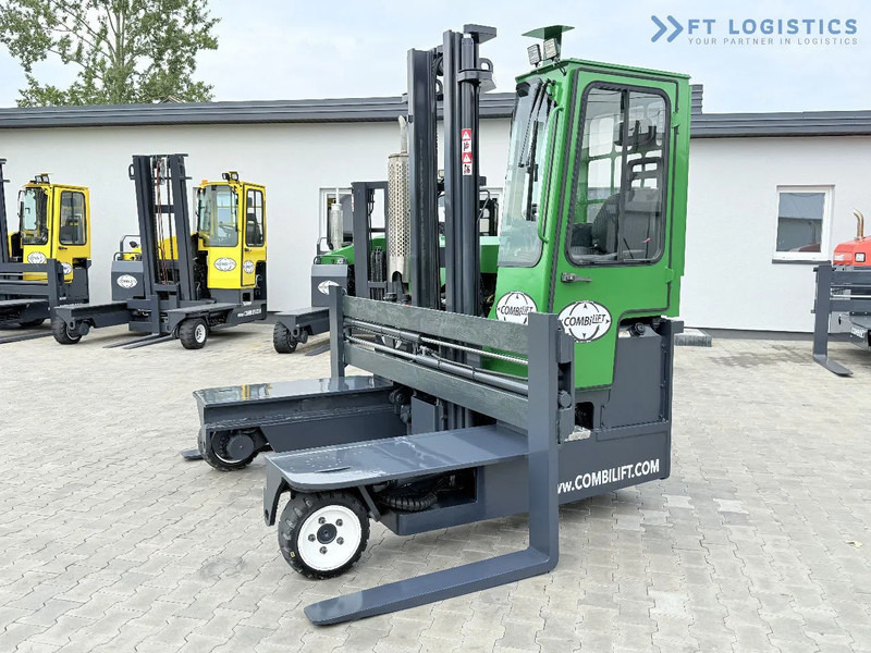 Combilift C3000 / DIESEL / DUPLEX - 4000MM / WIDE FORK POSITIONER 2700MM / FULL HEATED CABIN / ONLY 6905H / CONDITION - LIKE NEW! C3000 / - Vierwegstapler: das Bild 2 Combilift C3000 / DIESEL / DUPLEX - 4000MM / WIDE FORK POSITIONER 2700MM / FULL HEATED CABIN / ONLY 6905H / CONDITION - LIKE NEW! C3000 / - Vierwegstapler: das Bild 2