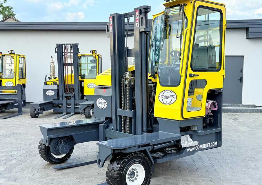 Combilift C3000XL / DUPLEX - 3200MM / FREE LIFT / XL CABIN / SIDESHIFT / ONLY 3087 HOURS / LIKE NEW - Vierwegstapler: das Bild 1 Combilift C3000XL / DUPLEX - 3200MM / FREE LIFT / XL CABIN / SIDESHIFT / ONLY 3087 HOURS / LIKE NEW - Vierwegstapler: das Bild 1