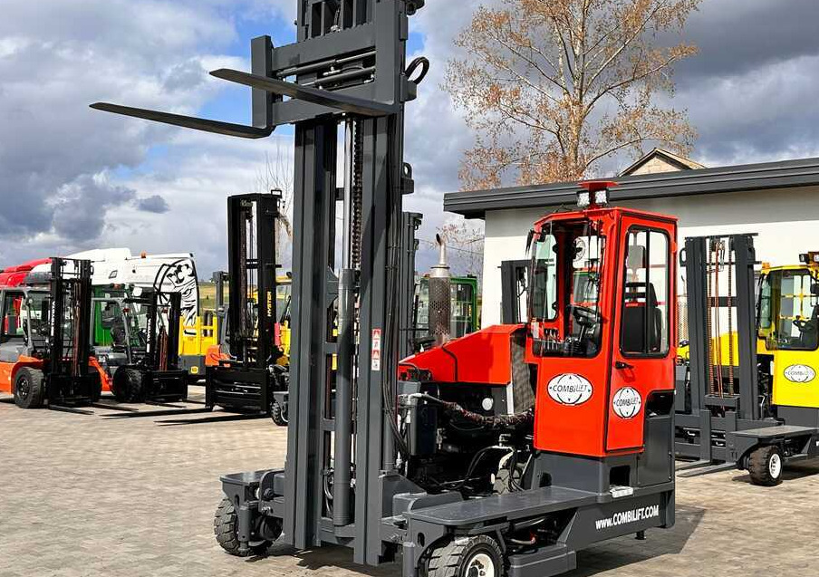 Vierwegstapler Combilift C4000 / DIESEL / TRIPLEX / 8400MM / FREE LIFT / SIDESHIFT / LIKE NEW: das Bild 22
