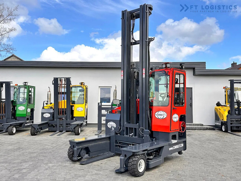 Combilift C4000 / TRIPLEX / 9300MM / FREE LIFT / POSITIONER / LPG / CABIN C4000 / TRIPLEX / 9300MM / FREE LIFT / POSITIONER / LPG / CABIN - Vierwegstapler: das Bild 5 Combilift C4000 / TRIPLEX / 9300MM / FREE LIFT / POSITIONER / LPG / CABIN C4000 / TRIPLEX / 9300MM / FREE LIFT / POSITIONER / LPG / CABIN - Vierwegstapler: das Bild 5
