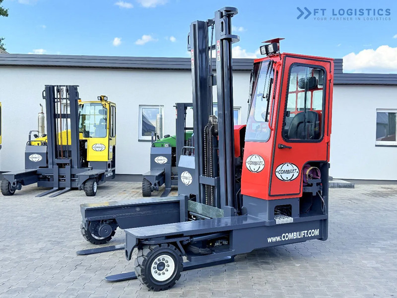 Combilift C4500 / GAS / DUPLEX - 4500MM / POSITIONER / FREE LIFT / FULL CABIN / ONLY 6178H / CONDITION - LIKE NEW! C4500 / GAS / DUPLEX - - Vierwegstapler: das Bild 2 Combilift C4500 / GAS / DUPLEX - 4500MM / POSITIONER / FREE LIFT / FULL CABIN / ONLY 6178H / CONDITION - LIKE NEW! C4500 / GAS / DUPLEX - - Vierwegstapler: das Bild 2