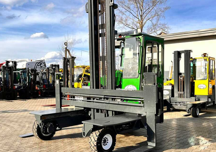 Combilift C5000XL / LPG / AIR CONDITIONING / WIDE POSITIONER / DUPLEX MAST / ADJUSTABLE FORKS / NEW TIRES / EXCELLENT CONDITION! - Vierwegstapler: das Bild 1 Combilift C5000XL / LPG / AIR CONDITIONING / WIDE POSITIONER / DUPLEX MAST / ADJUSTABLE FORKS / NEW TIRES / EXCELLENT CONDITION! - Vierwegstapler: das Bild 1