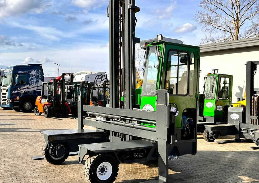 Combilift C5000XL / LPG / AIR CONDITIONING / WIDE POSITIONER / DUPLEX MAST / ADJUSTABLE FORKS / NEW TIRES / EXCELLENT CONDITION! - Vierwegstapler: das Bild 3 Combilift C5000XL / LPG / AIR CONDITIONING / WIDE POSITIONER / DUPLEX MAST / ADJUSTABLE FORKS / NEW TIRES / EXCELLENT CONDITION! - Vierwegstapler: das Bild 3