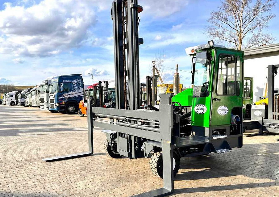 Combilift C5000XL / LPG / AIR CONDITIONING / WIDE POSITIONER / DUPLEX MAST / ADJUSTABLE FORKS / NEW TIRES / EXCELLENT CONDITION! - Vierwegstapler: das Bild 1 Combilift C5000XL / LPG / AIR CONDITIONING / WIDE POSITIONER / DUPLEX MAST / ADJUSTABLE FORKS / NEW TIRES / EXCELLENT CONDITION! - Vierwegstapler: das Bild 1