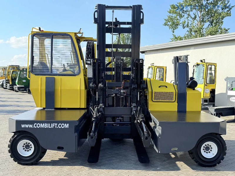 Combilift C6000SR / DUPLEX / 4200MM / LOAD CLAMP ON FORKS / FREE LIFT / DIESEL / POSITIONER / NEW TIRES / LIKE NEW / Wide range of four-wa - Vierwegstapler: das Bild 3 Combilift C6000SR / DUPLEX / 4200MM / LOAD CLAMP ON FORKS / FREE LIFT / DIESEL / POSITIONER / NEW TIRES / LIKE NEW / Wide range of four-wa - Vierwegstapler: das Bild 3