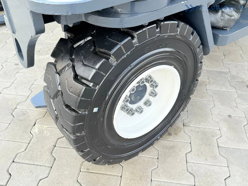 Combilift COMBILIFT C3000XL LARGE CABIN – DUPLEX 3200mm – Year 2015 – LPG – FREE LIFT – SIDESHIFT – CONDITION 5/5 COMBILIFT C3000XL LARGE - Vierwegstapler: das Bild 3 Combilift COMBILIFT C3000XL LARGE CABIN – DUPLEX 3200mm – Year 2015 – LPG – FREE LIFT – SIDESHIFT – CONDITION 5/5 COMBILIFT C3000XL LARGE - Vierwegstapler: das Bild 3