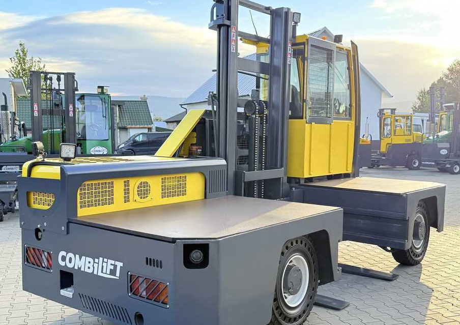 Combilift SIDE Loader Forklift / C5000FSL / DIESEL / DUPLEX 4100 mm / ONLY 2,573 HOURS / FULL CABIN / EXCELLENT CONDITION / NEW TIRES A wide range of multi-directional and sideloader forklifts - Seitenstapler: das Bild 5 Combilift SIDE Loader Forklift / C5000FSL / DIESEL / DUPLEX 4100 mm / ONLY 2,573 HOURS / FULL CABIN / EXCELLENT CONDITION / NEW TIRES A wide range of multi-directional and sideloader forklifts - Seitenstapler: das Bild 5