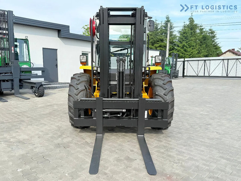 JCB 940 / DIESEL / TRIPLEX 4500MM / FORK POSITIONER / SIDE SHIFT / 4T / NEW TYRES / LIKE NEW 940 / DIESEL / TRIPLEX 4500MM / FORK PO - Geländestapler: das Bild 4 JCB 940 / DIESEL / TRIPLEX 4500MM / FORK POSITIONER / SIDE SHIFT / 4T / NEW TYRES / LIKE NEW 940 / DIESEL / TRIPLEX 4500MM / FORK PO - Geländestapler: das Bild 4