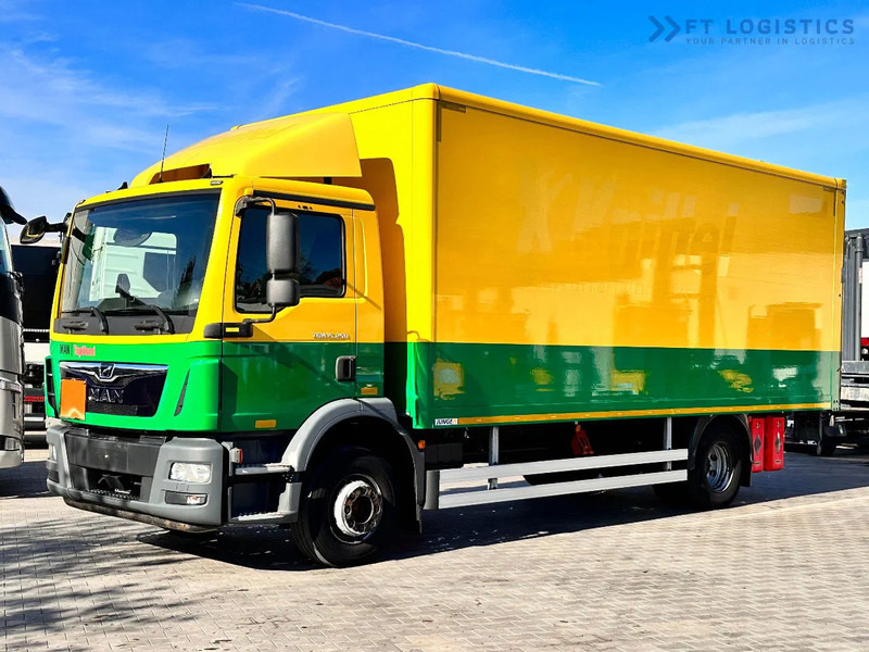 MAN TGM 15.250 MAN TGM 15.250 4X2 / CONTAINER - 16 PALLETS / TAIL LIFT / TIRES 80% / PERFECT CONDITION - Koffer LKW: das Bild 1 MAN TGM 15.250 MAN TGM 15.250 4X2 / CONTAINER - 16 PALLETS / TAIL LIFT / TIRES 80% / PERFECT CONDITION - Koffer LKW: das Bild 1