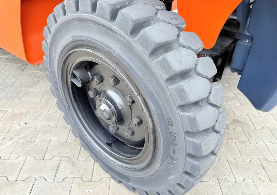 Toyota 60-5FD80 / DIESEL / DUPLEX - 4500MM / NEW TYRES / HEATED CABIN / 8 TON / UDT / EXCELLENT CONDITION - Dieselstapler: das Bild 5 Toyota 60-5FD80 / DIESEL / DUPLEX - 4500MM / NEW TYRES / HEATED CABIN / 8 TON / UDT / EXCELLENT CONDITION - Dieselstapler: das Bild 5